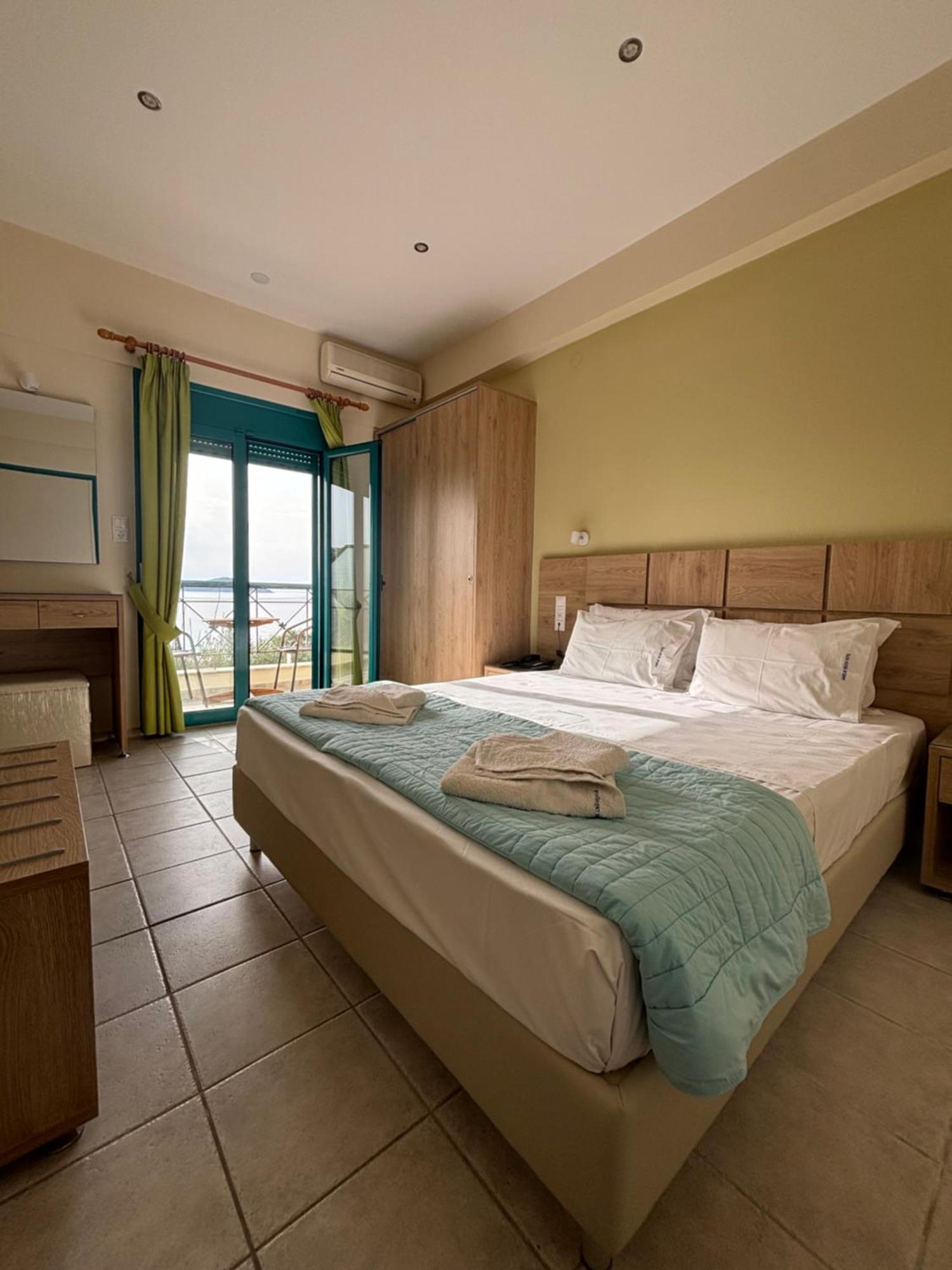 Angeliki Beach Hotel Megali Ammos  Ngoại thất bức ảnh